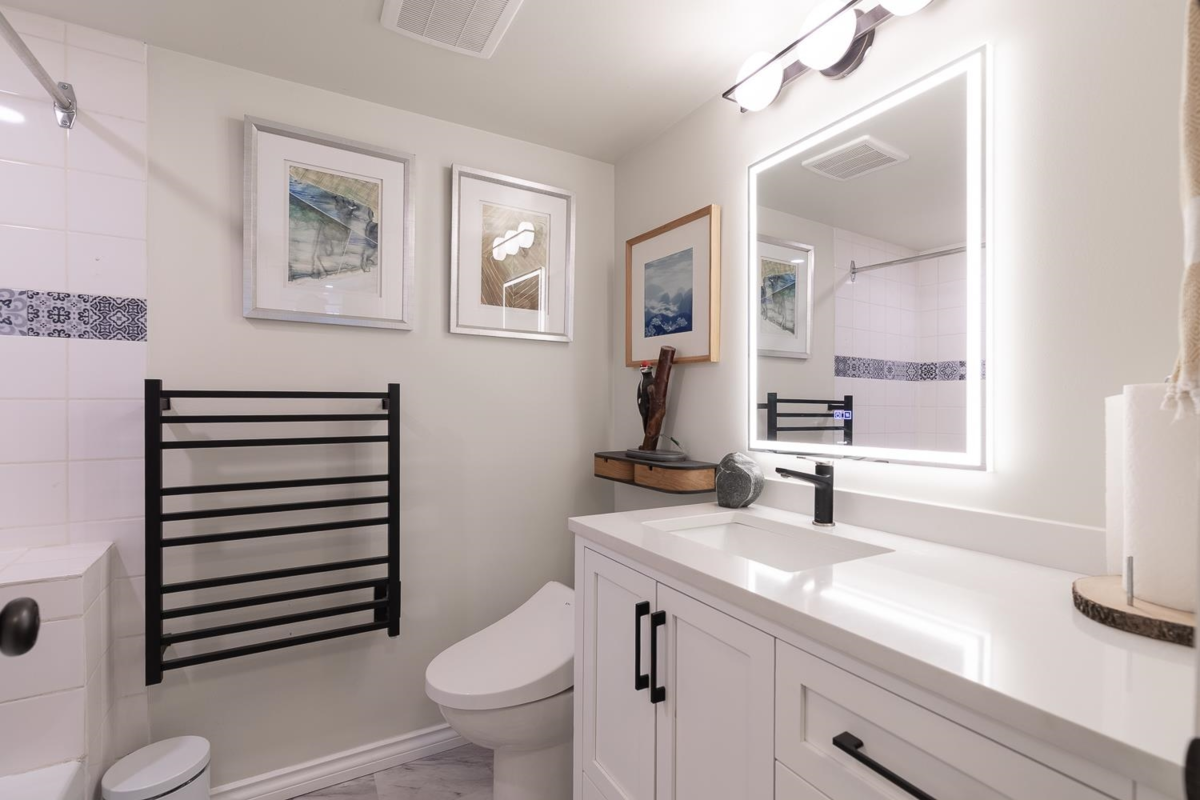 Loft / Bonus Room Photo of 1 451 E Pender Street, Vancouver, BC