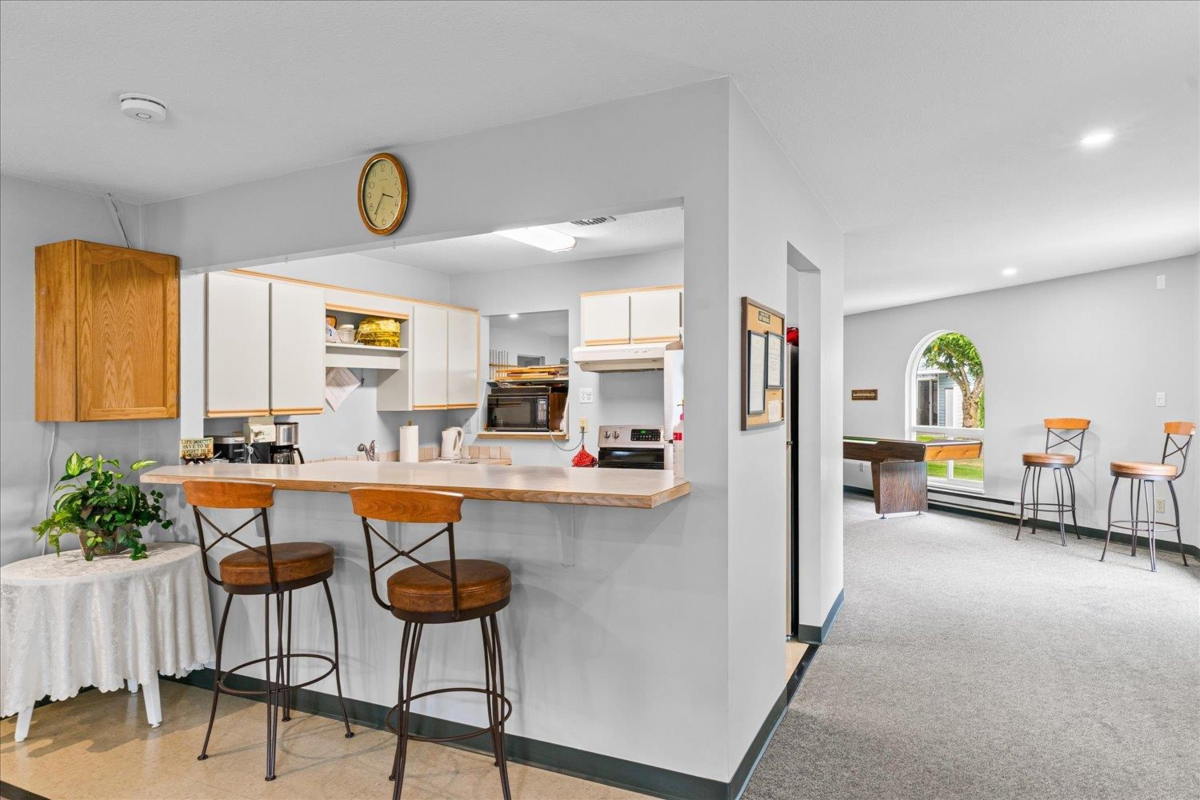 Front Yard Photo of 10 3292 Vernon Terrace, Abbotsford, BC