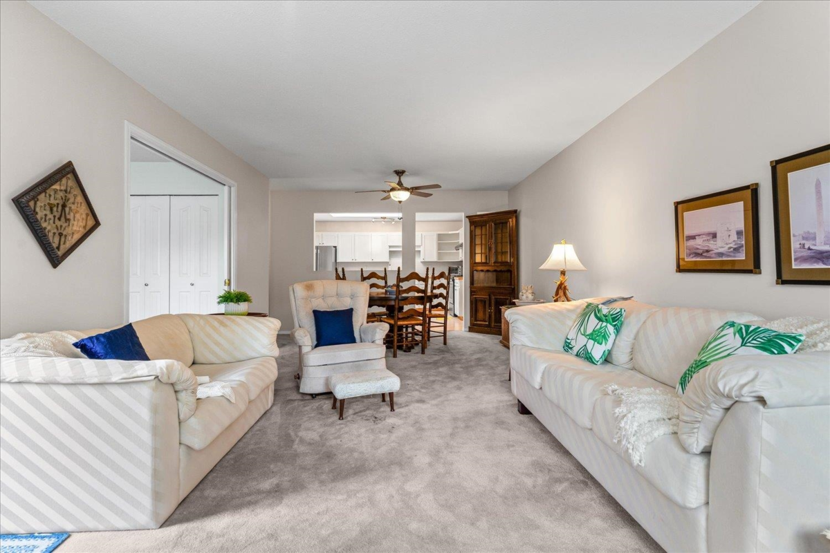 Kitchen Photo of 10 3292 Vernon Terrace, Abbotsford, BC