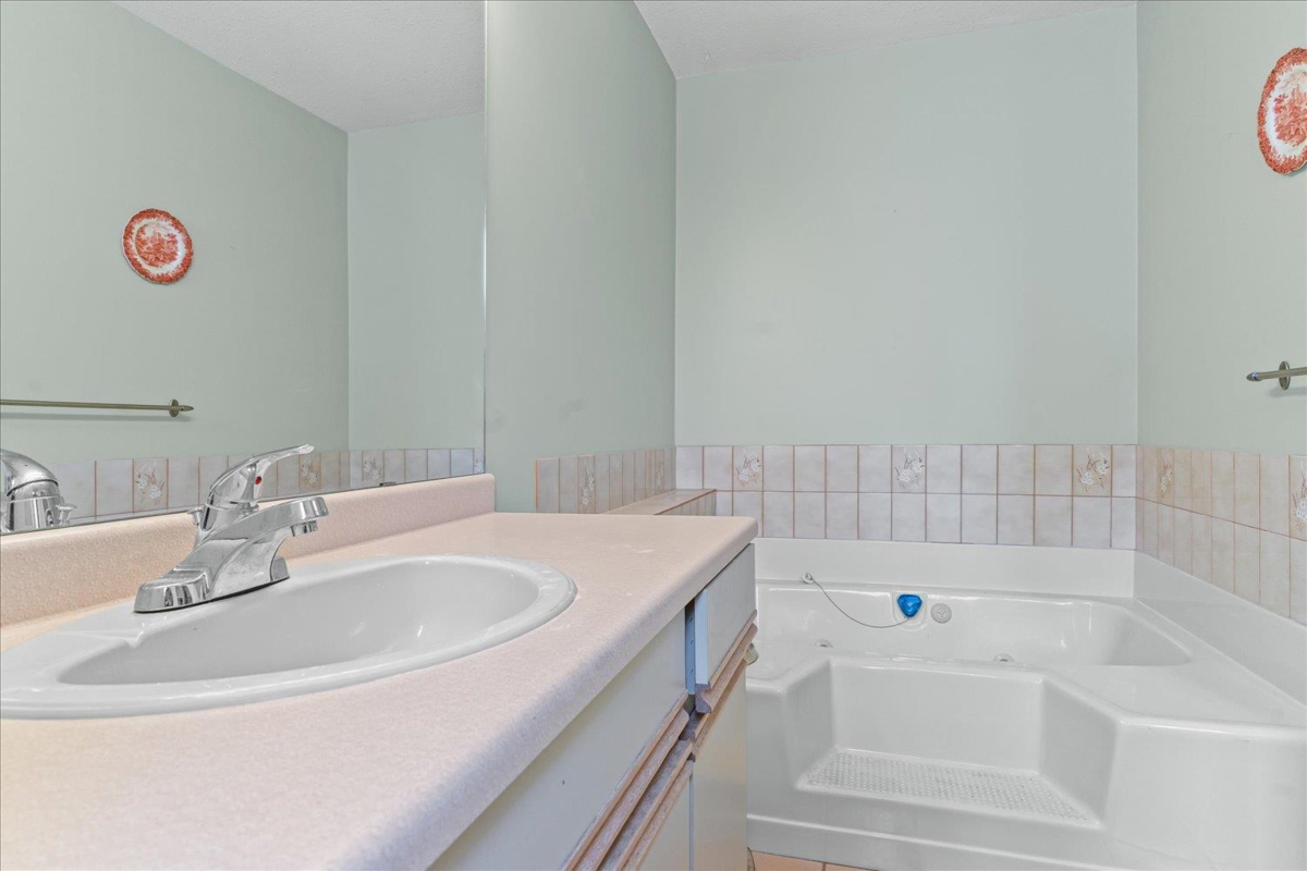 Laundry Room Photo of 10 3292 Vernon Terrace, Abbotsford, BC