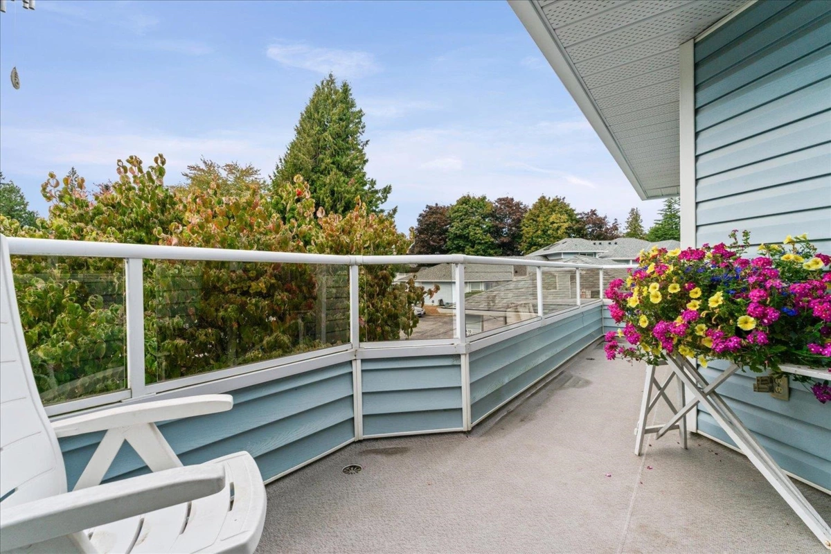 Staircase Photo of 10 3292 Vernon Terrace, Abbotsford, BC