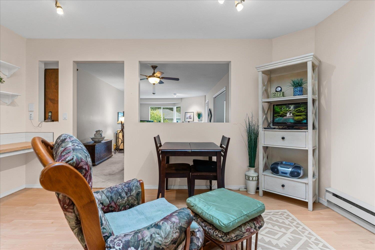 Walk-In Closet Photo of 10 3292 Vernon Terrace, Abbotsford, BC