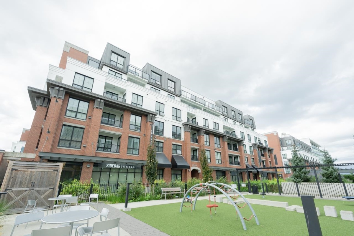 Exterior Front Photo of B501 20018 83a Avenue, Langley, BC