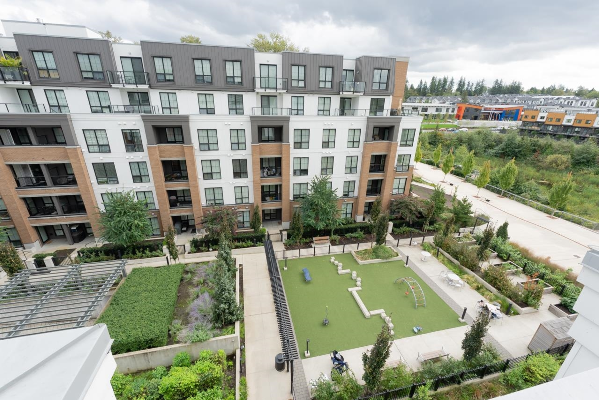 Hallway Photo of B501 20018 83a Avenue, Langley, BC