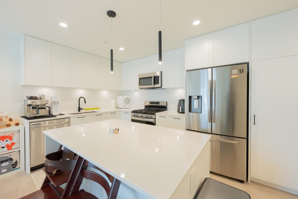 Kitchen Photo of B501 20018 83a Avenue, Langley, BC