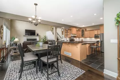 Kitchen Photo of 15396 Sequoia Drive, Surrey, BC