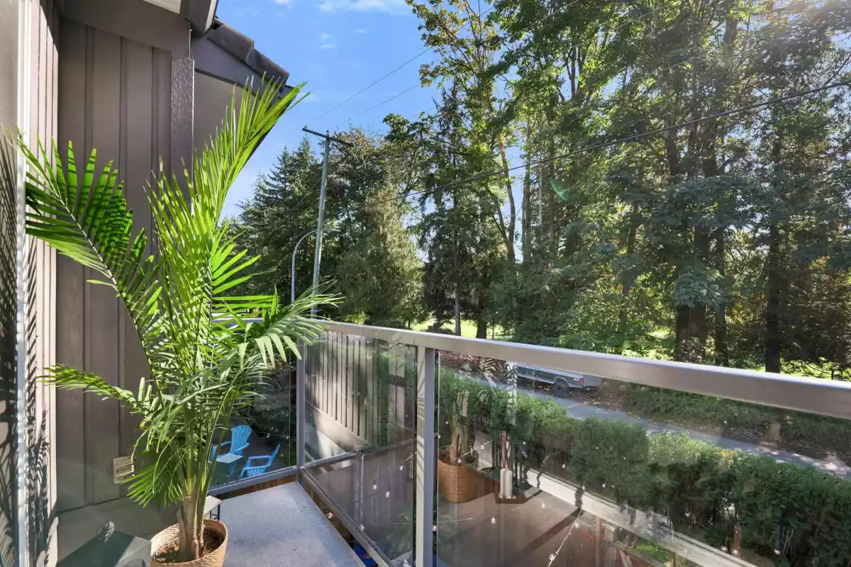 Outdoor Patio Photo of 10 2401 Mamquam Road, Squamish, BC