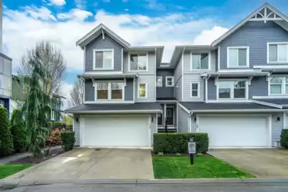 30 15717 Mountain View Drive, Surrey, BC, Surrey — Townhouse for sale