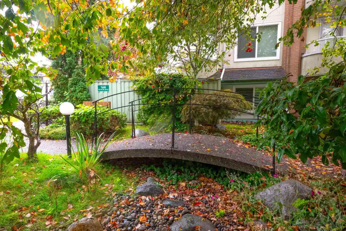 Hot Tub / Spa Photo of 203 7600 Francis Road, Richmond, BC