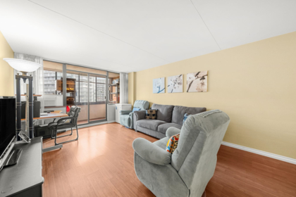 802 6651 Minoru Boulevard, Richmond, BC, Richmond — Apartment/Condo for sale