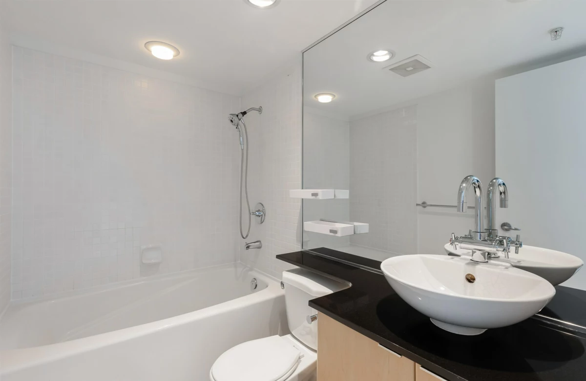 Primary Bathroom Photo of 1801 989 Beatty Street, Vancouver, BC