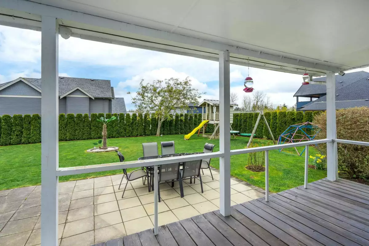 Kitchen Island Photo of 1361 200 Street, Langley, BC