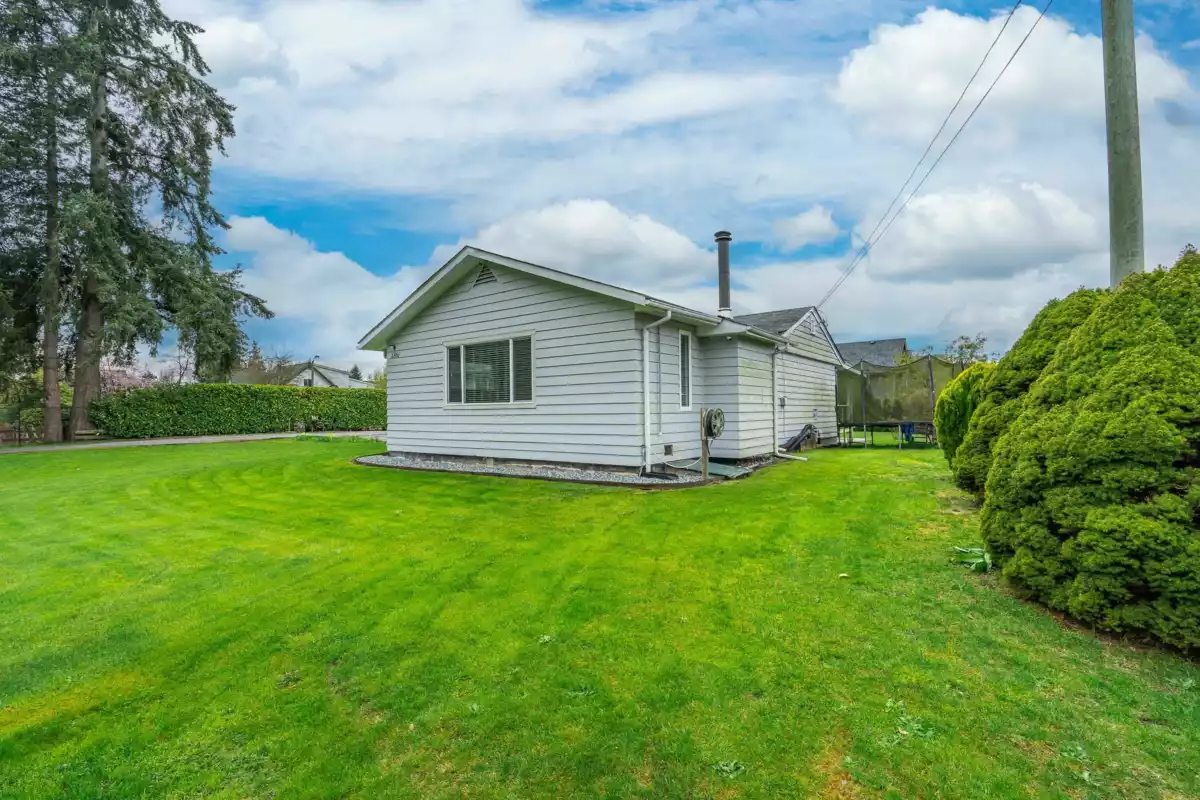 Powder Room Photo of 1361 200 Street, Langley, BC