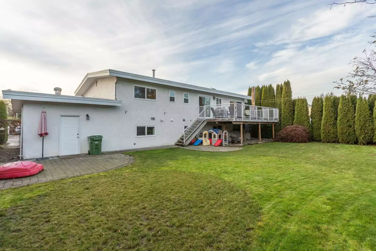 Neighborhood Park Photo Near 9966 Merritt Drive, Chilliwack, BC