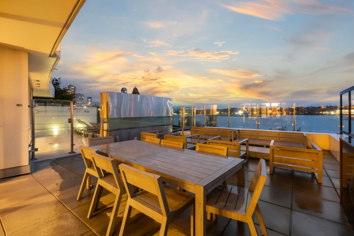 Front Yard Photo of 1204 210 Salter Street, New Westminster, BC