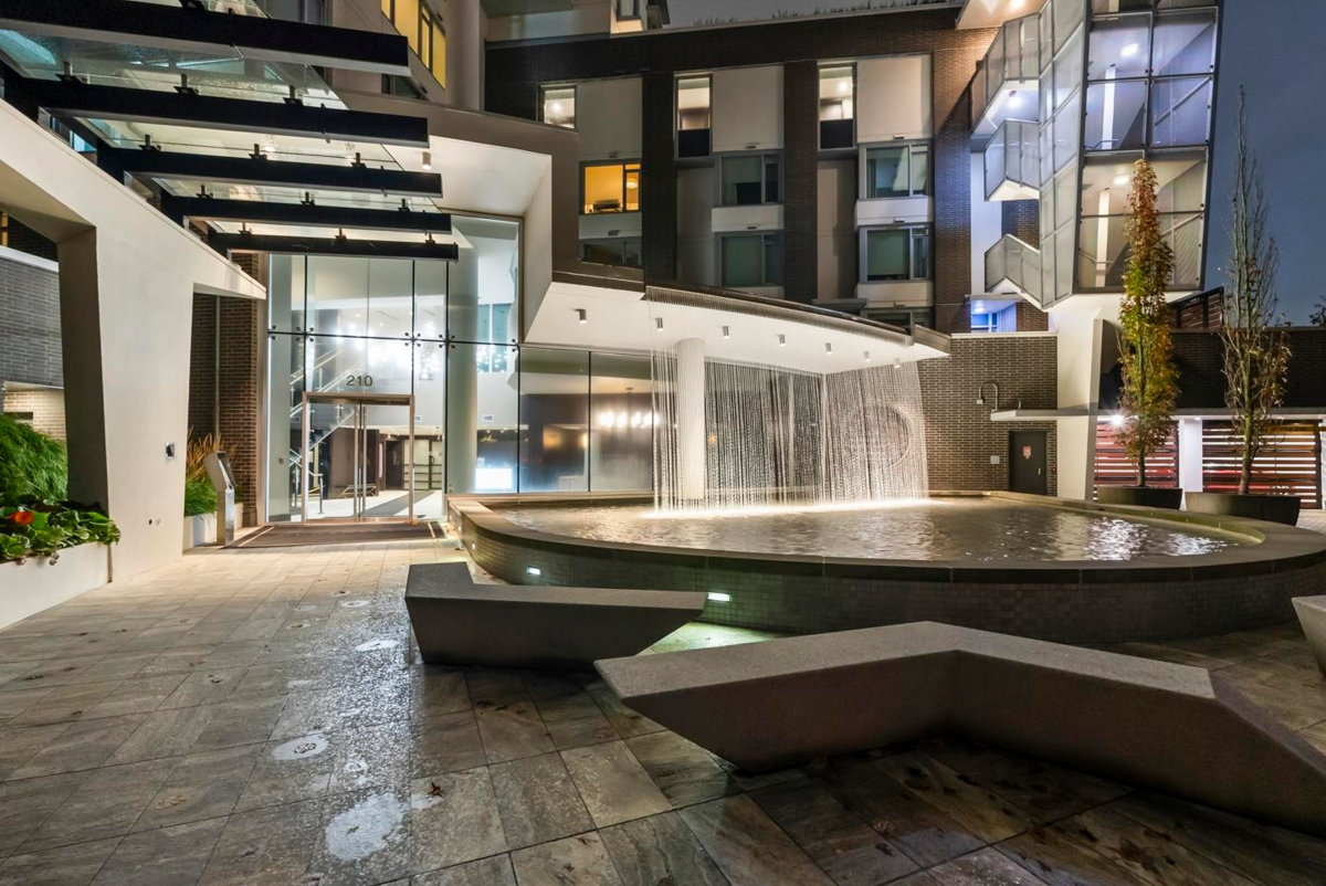 Hallway Photo of 1204 210 Salter Street, New Westminster, BC