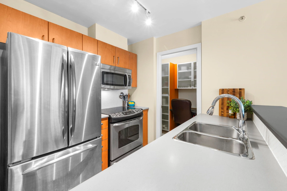 Pantry Photo of 2107 1295 Richards Street, Vancouver, BC