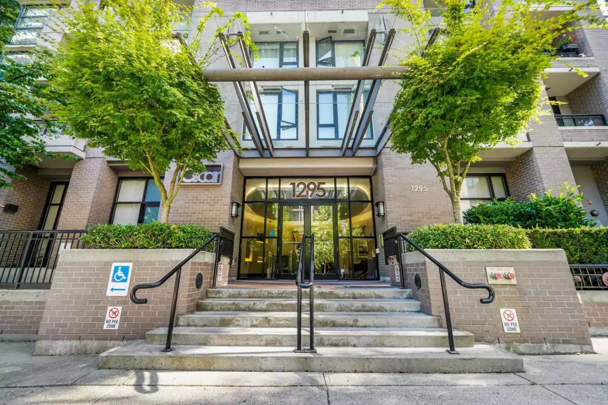 Staircase Photo of 2107 1295 Richards Street, Vancouver, BC