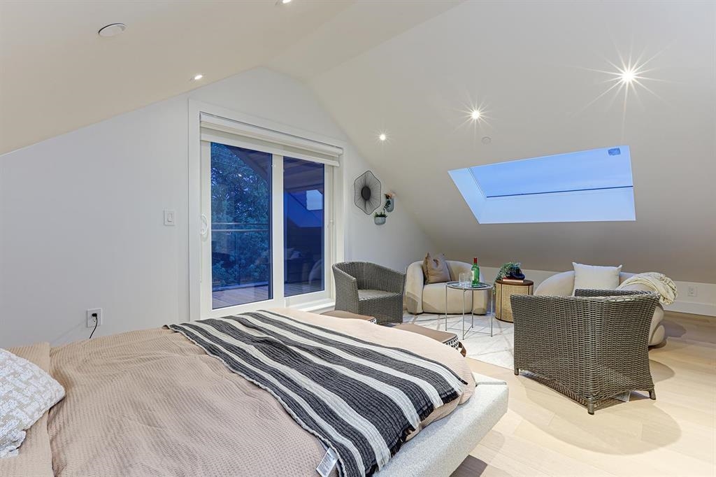 Guest Bathroom Photo of 1943 E 6th Avenue, Vancouver, BC