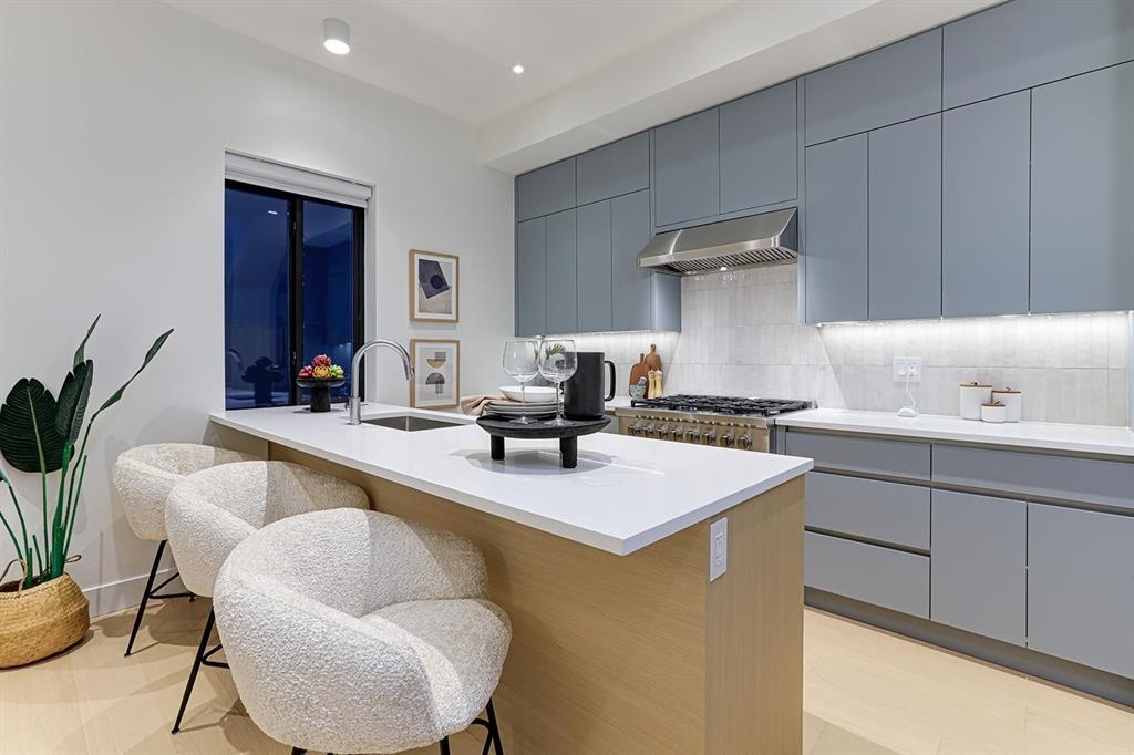Kitchen Island Photo of 1943 E 6th Avenue, Vancouver, BC
