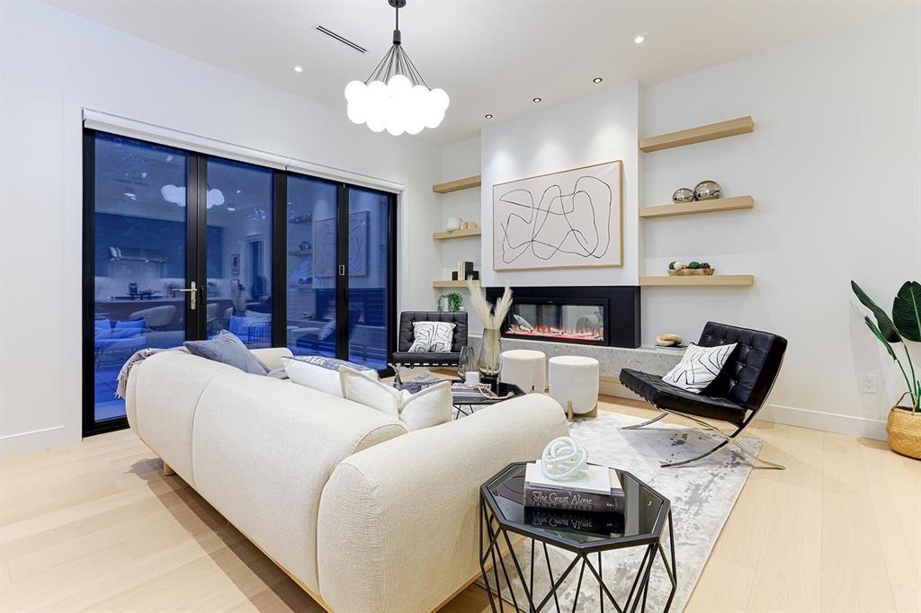 Living Room Photo of 1943 E 6th Avenue, Vancouver, BC