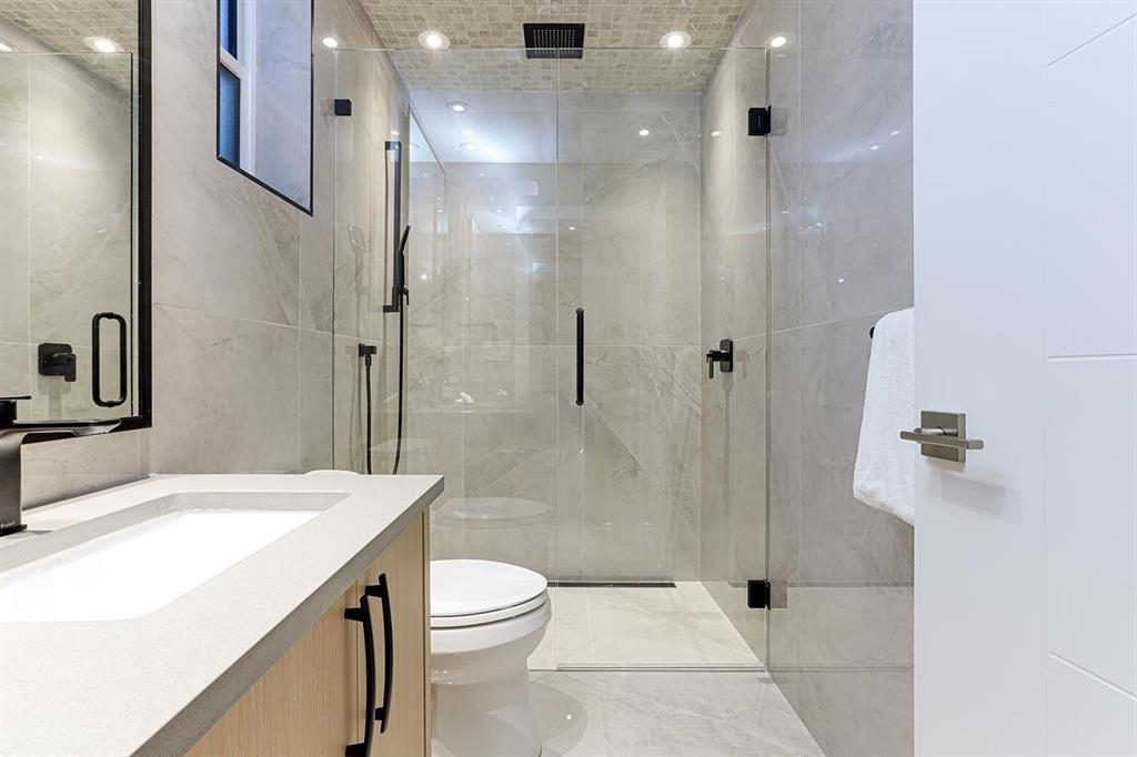 Walk-In Closet Photo of 1943 E 6th Avenue, Vancouver, BC