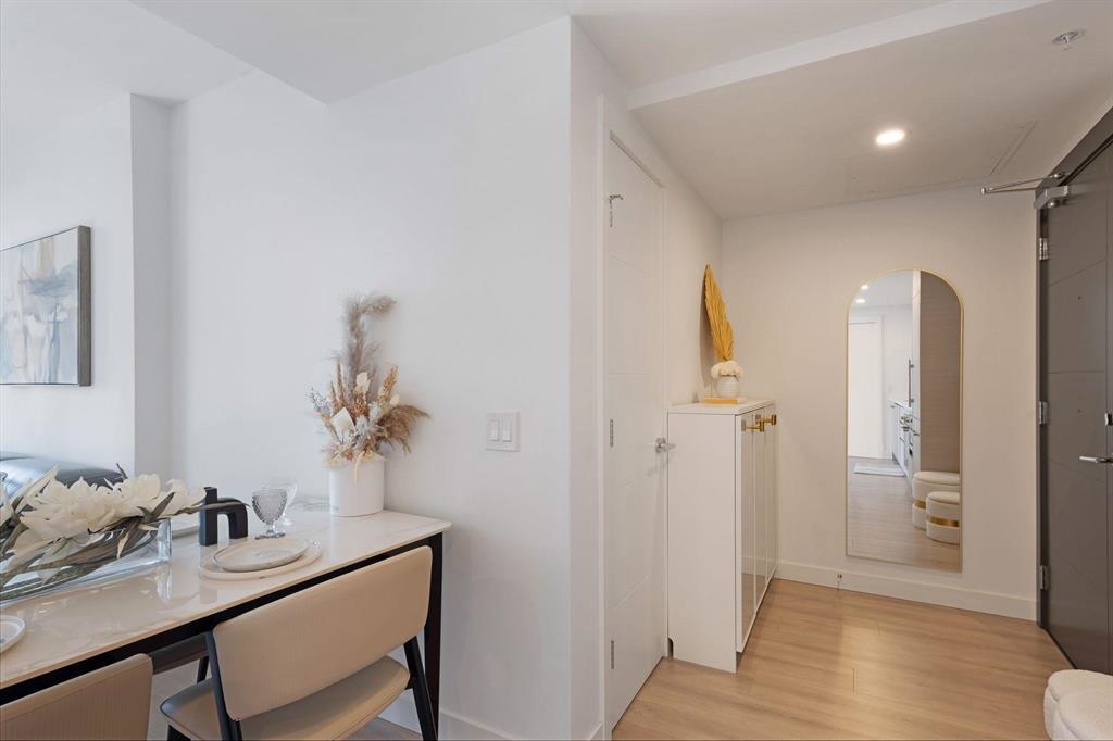 Dining Area Photo of 2401 823 Carnarvon Street, New Westminster, BC