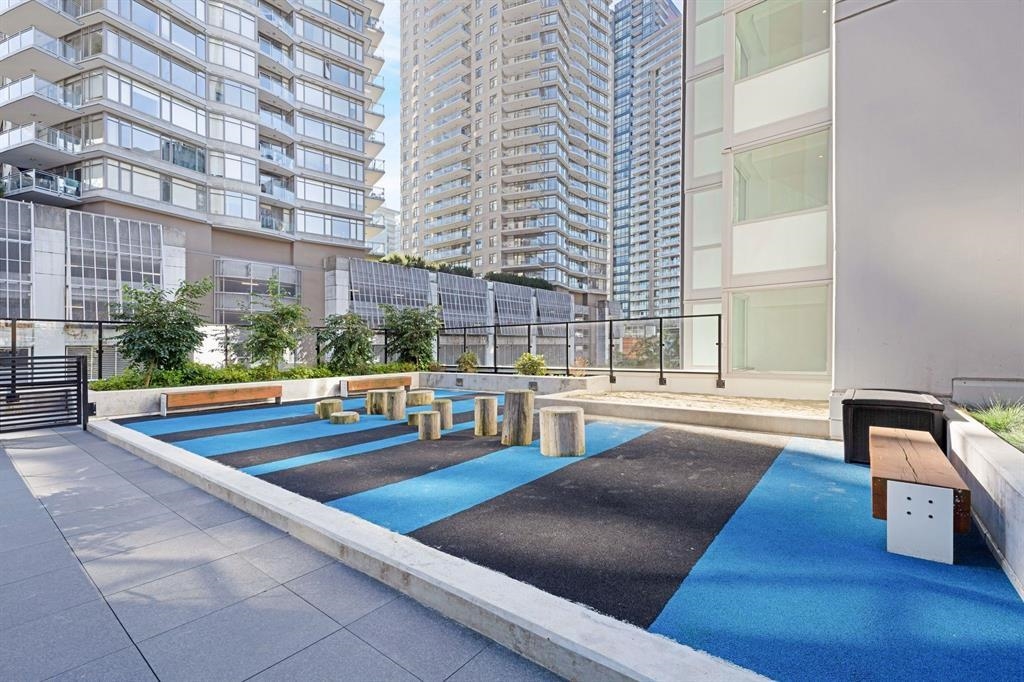 Entry Foyer Photo of 2401 823 Carnarvon Street, New Westminster, BC