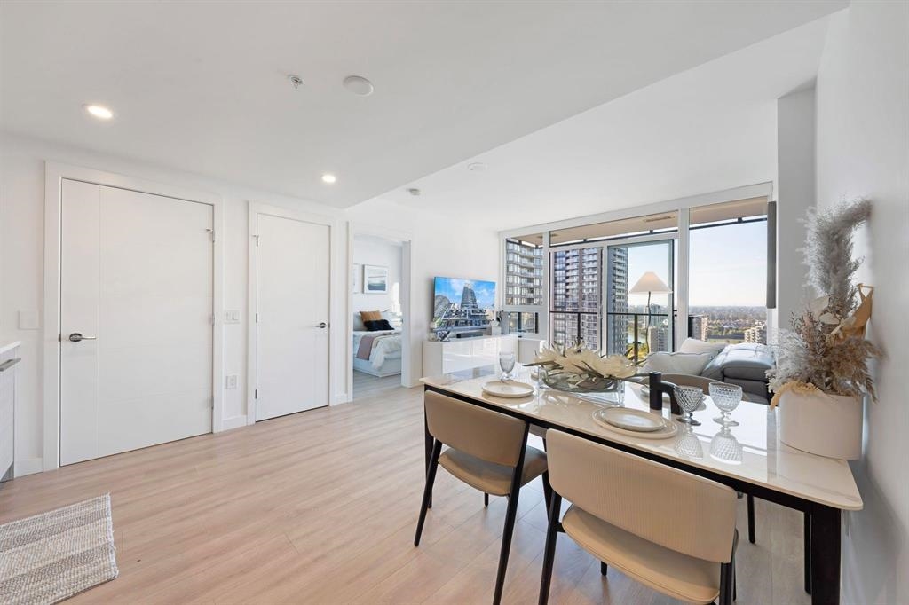 Family Room Photo of 2401 823 Carnarvon Street, New Westminster, BC