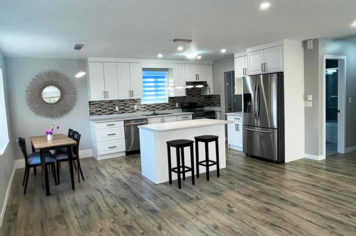 Exterior Rear Photo of 32565 George Ferguson Way, Abbotsford, BC