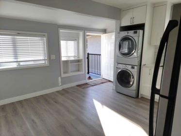 Family Room Photo of 2456 E 19th Avenue, Vancouver, BC