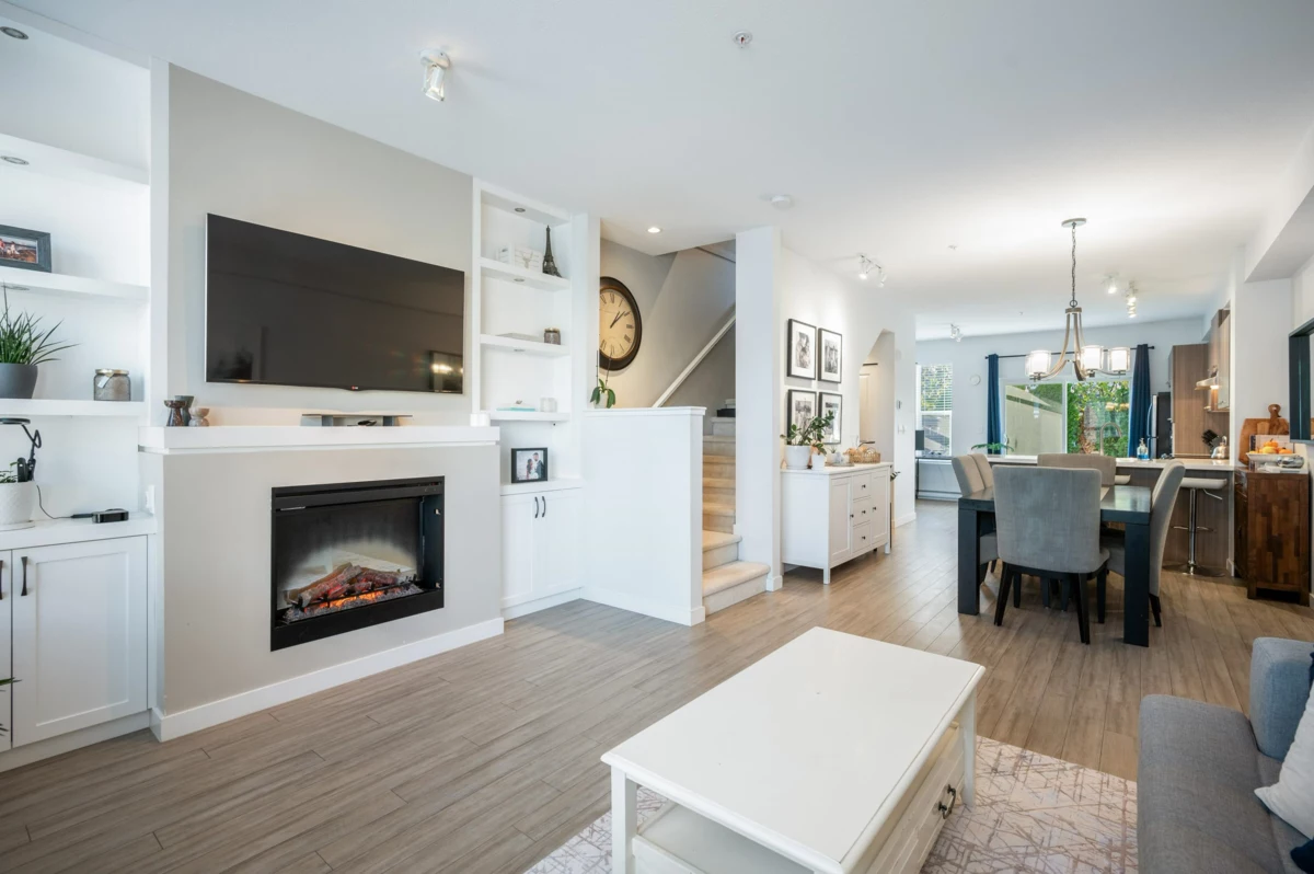 Breakfast Nook Photo of 106 7938 209 Street, Langley, BC