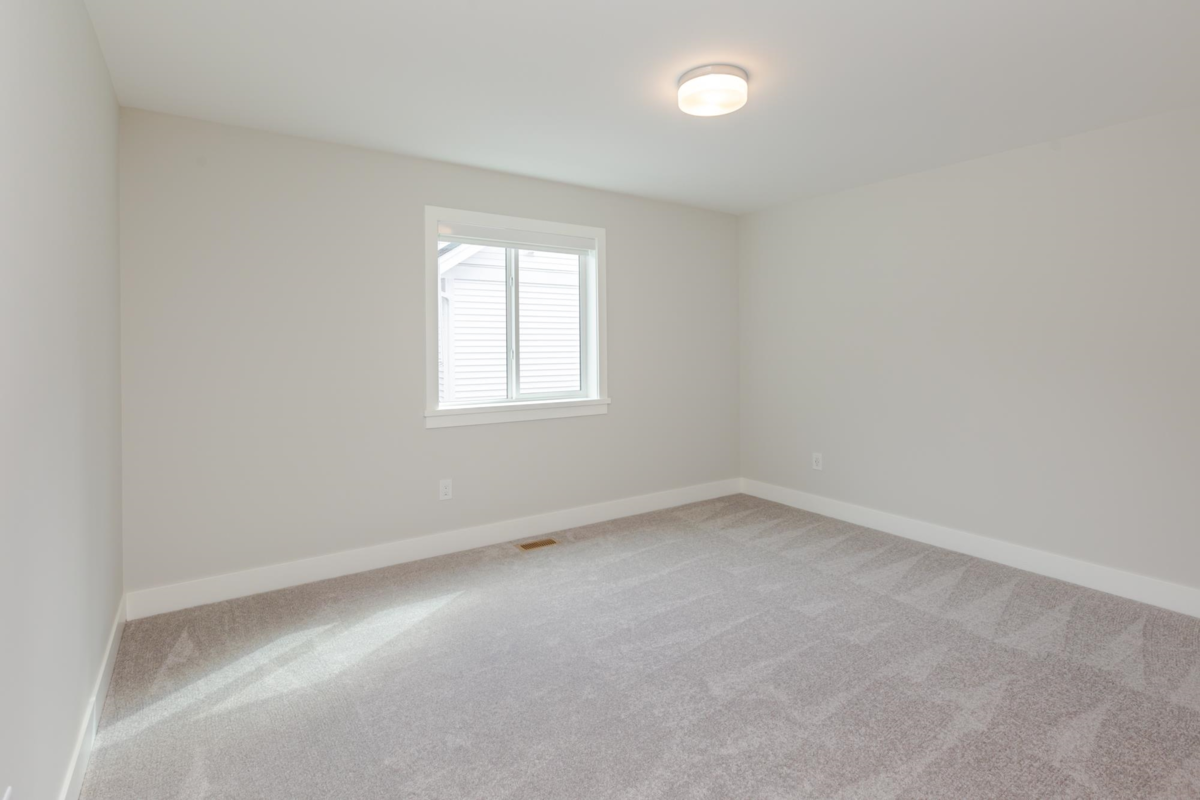 Hallway Photo of 1970 Sparrow Hawk Place, Agassiz, BC
