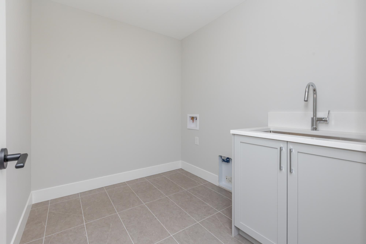 Hot Tub / Spa Photo of 1970 Sparrow Hawk Place, Agassiz, BC