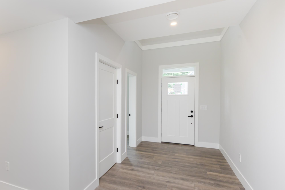 Living Room Photo of 1970 Sparrow Hawk Place, Agassiz, BC