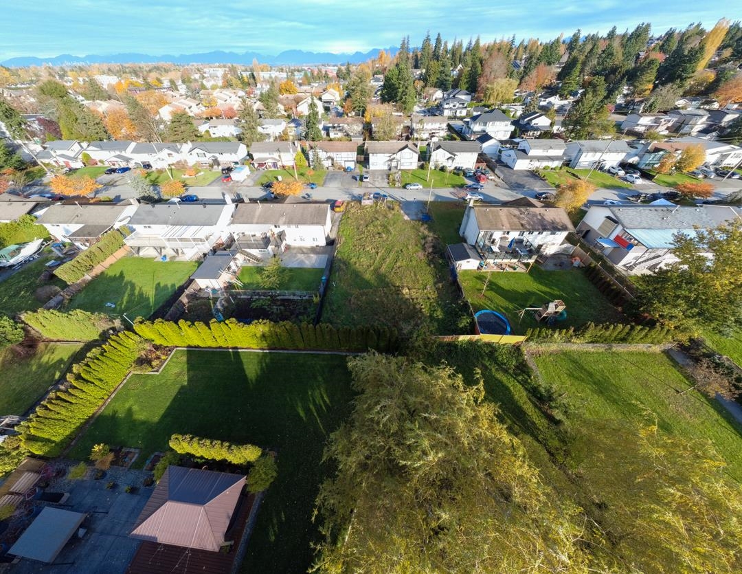 Kitchen Photo of 17884 57a Avenue, Surrey, BC
