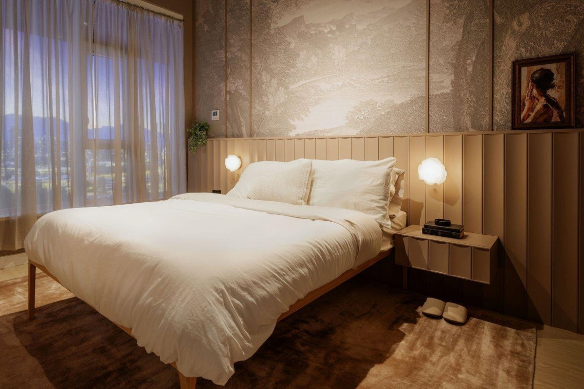 Family Room Photo of 104 3633 Willingdon Avenue, Burnaby, BC