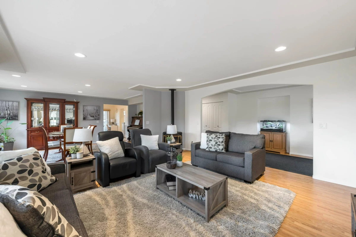 Breakfast Nook Photo of 21605 47a Avenue, Langley, BC