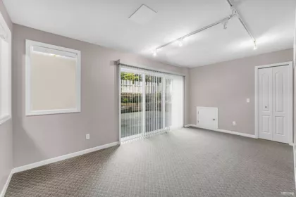 Hallway Photo of 13681 21 Avenue, Surrey, BC