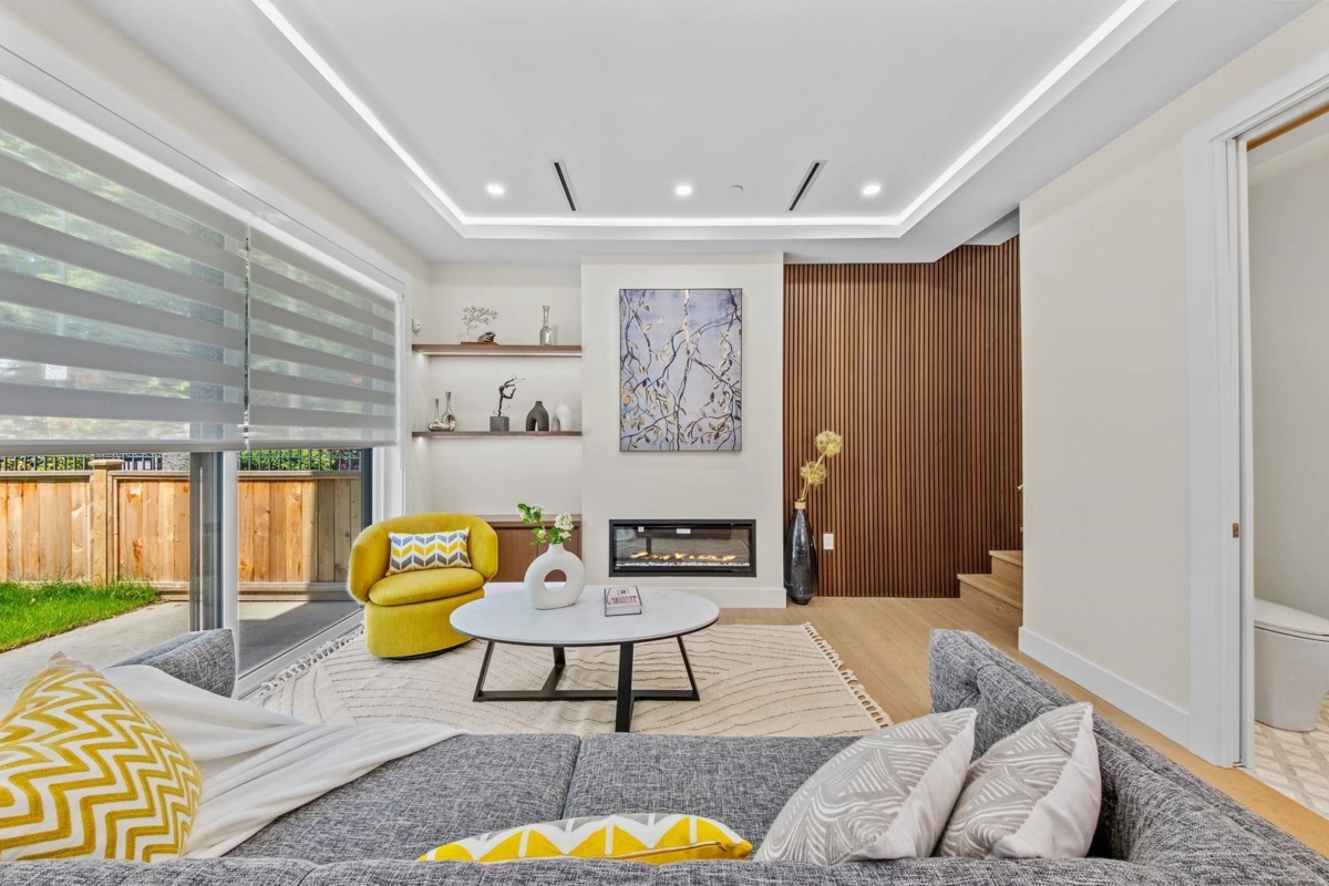 Dining Area Photo of 1 4650 Gothard Street, Vancouver, BC