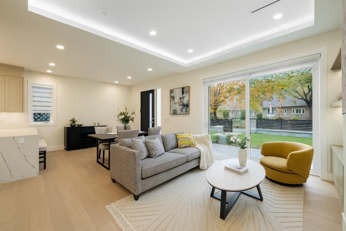 Kitchen Island Photo of 1 4650 Gothard Street, Vancouver, BC