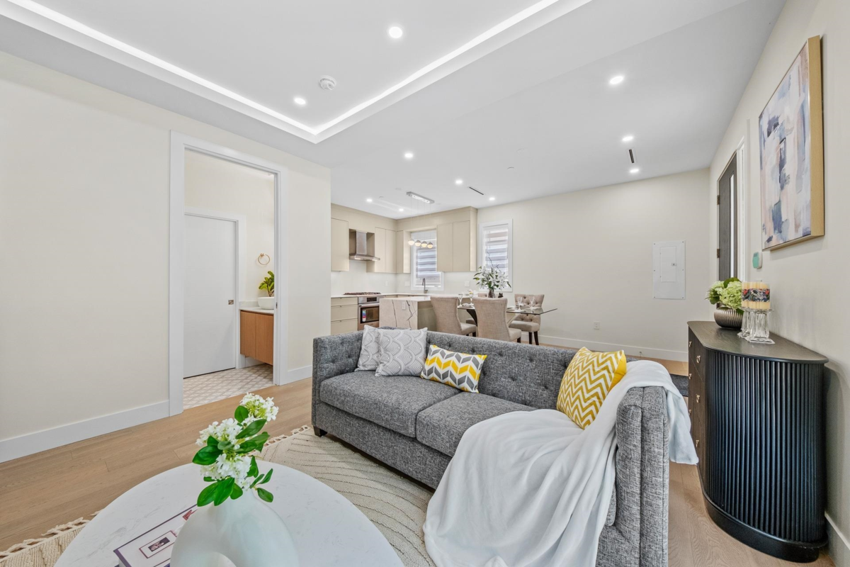 Office / Den Photo of 1 4650 Gothard Street, Vancouver, BC