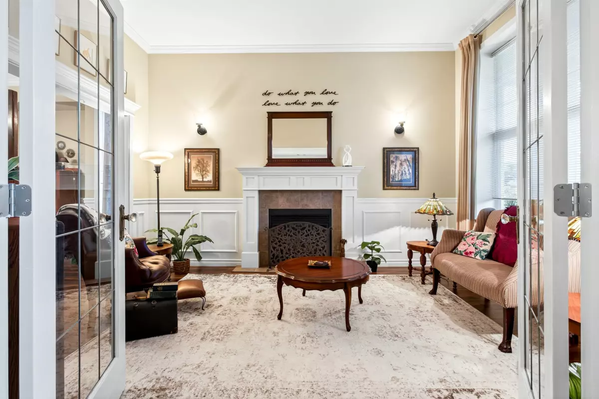 Family Room Photo of 16728 62a Avenue, Surrey, BC