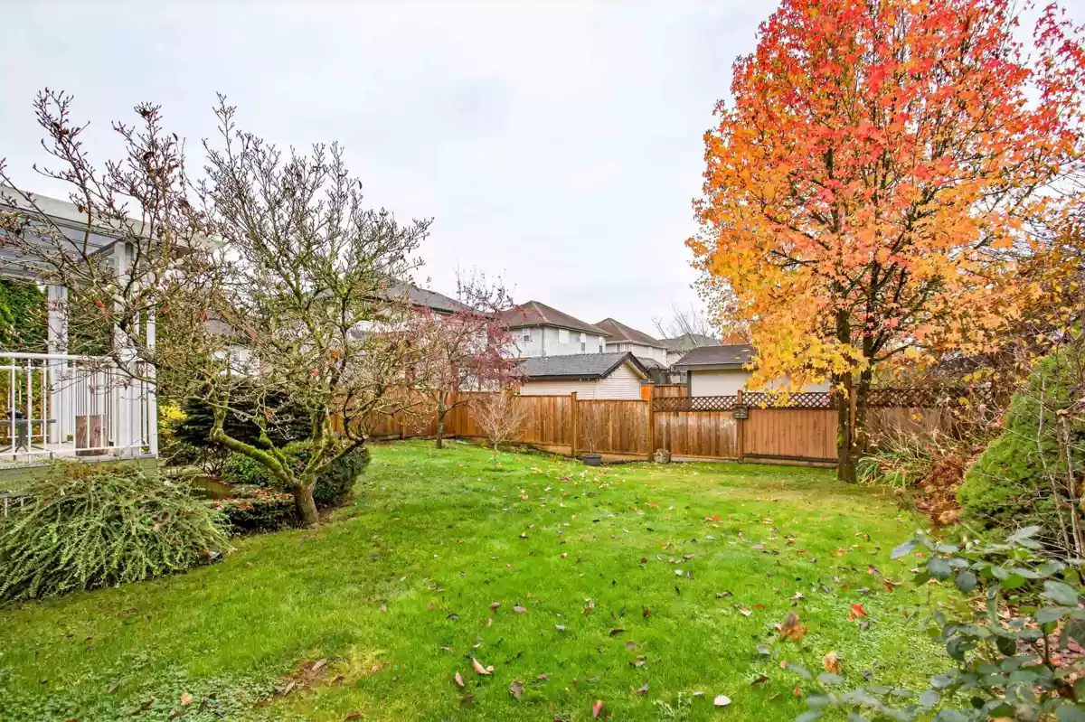 Fitness Center Photo Near 16728 62a Avenue, Surrey, BC