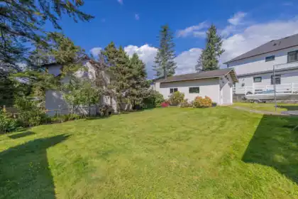 Garden / Landscaping Photo of 23745 40 Avenue, Langley, BC