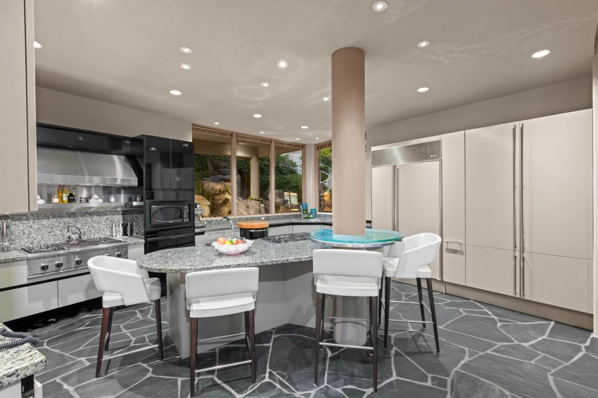 Bedroom 3 Photo of 3912 Marine Drive, West Vancouver, BC