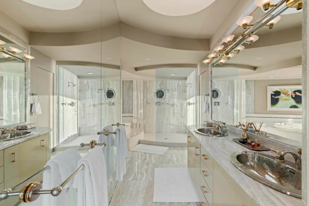 Loft / Bonus Room Photo of 3912 Marine Drive, West Vancouver, BC