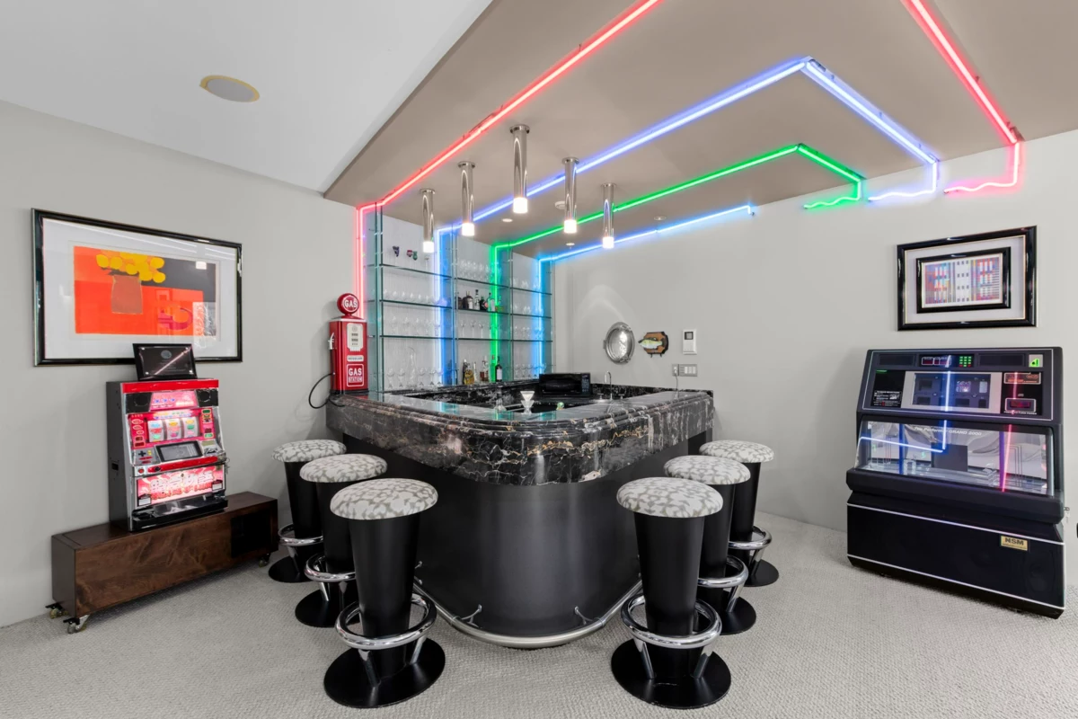 Staircase Photo of 3912 Marine Drive, West Vancouver, BC