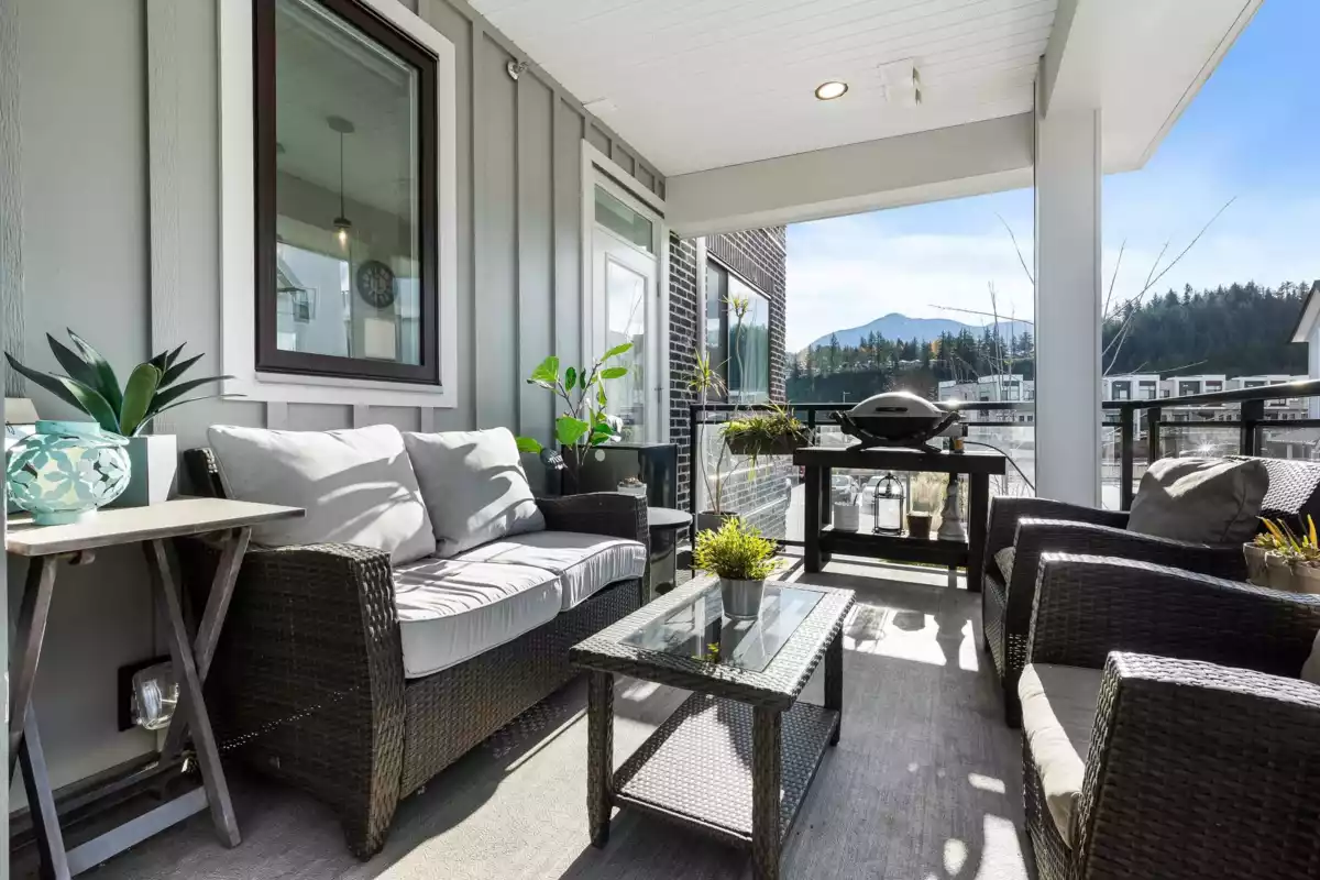 Family Room Photo of 203 6045 Chilliwack River Road, Chilliwack, BC