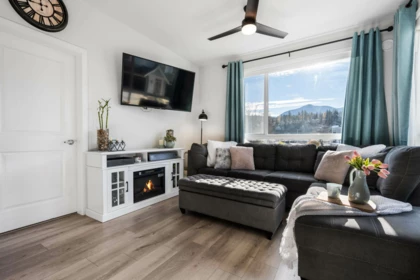 203 6045 Chilliwack River Road, Chilliwack, BC, Chilliwack — Apartment/Condo for sale